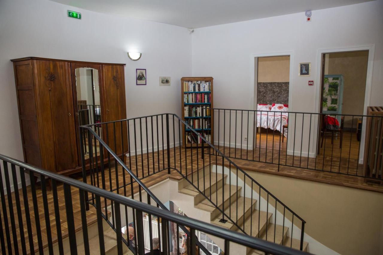 Auberge Du Lac De Mondon Mailhac-sur-Benaize ภายนอก รูปภาพ