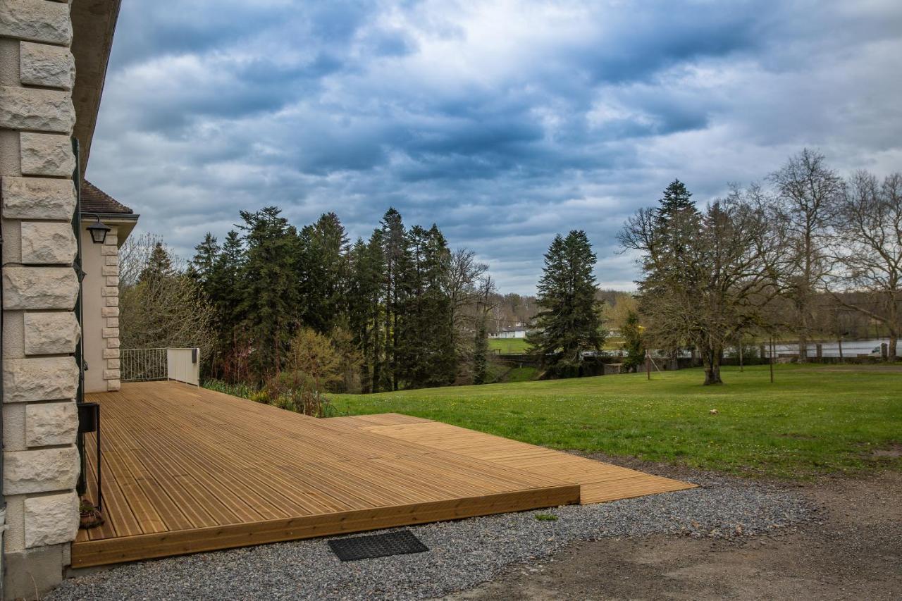 Auberge Du Lac De Mondon Mailhac-sur-Benaize ภายนอก รูปภาพ