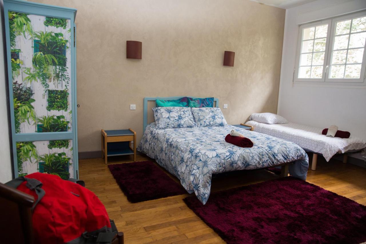 Auberge Du Lac De Mondon Mailhac-sur-Benaize ภายนอก รูปภาพ